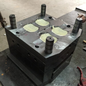 Optical lens molds