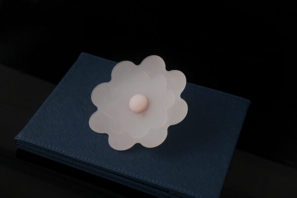 Acrylic furniture items - Image 2