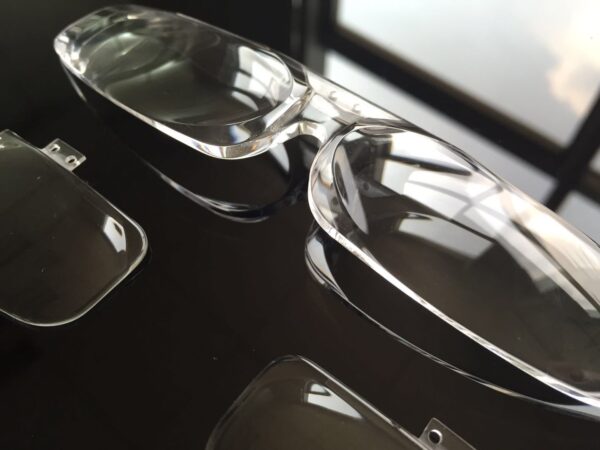 Smart zoom spectacle lenses